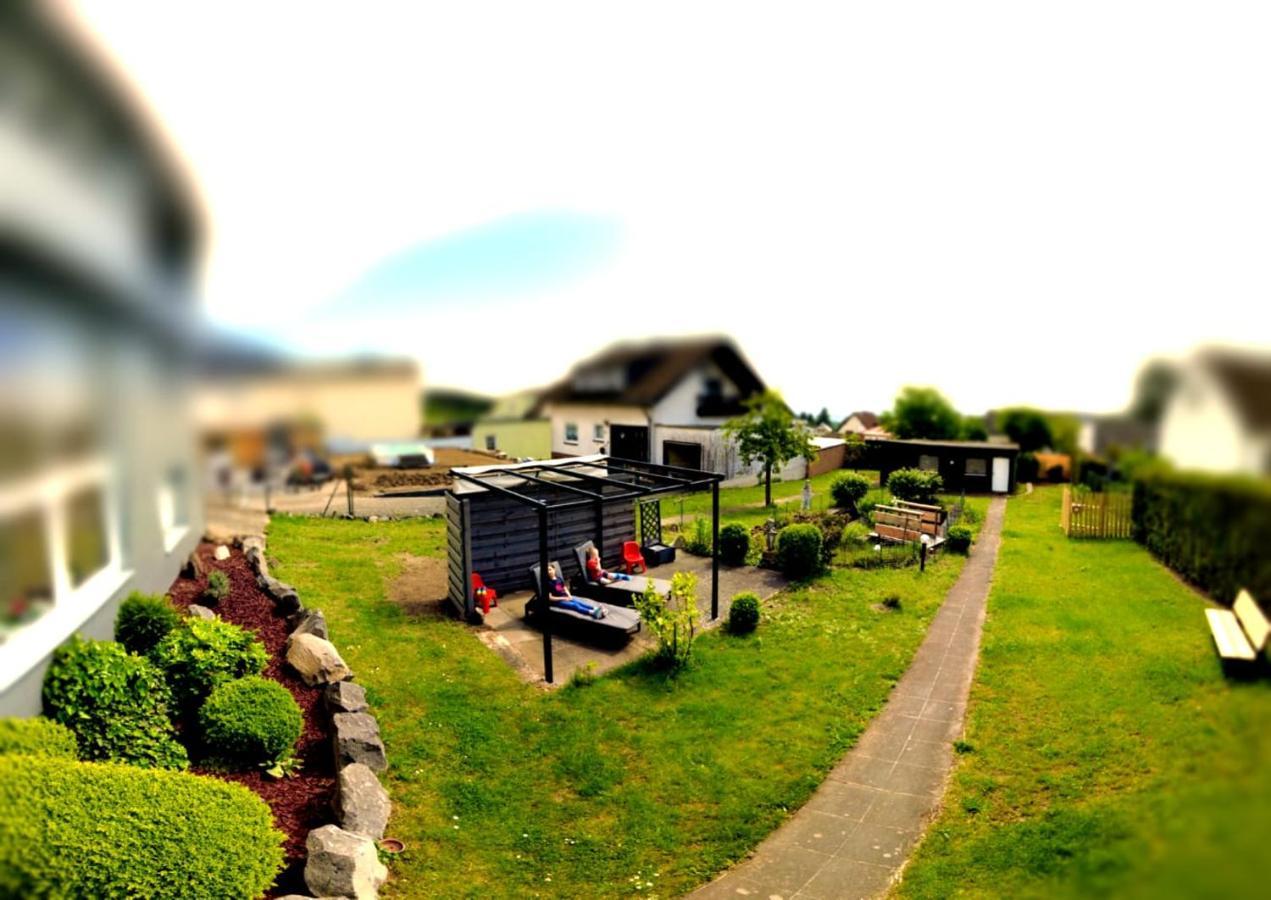 Ferienhaus Zum Hochstein Ettringen  Екстер'єр фото