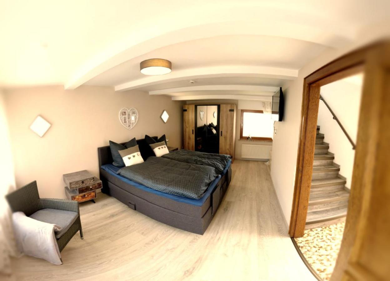 Ferienhaus Zum Hochstein Ettringen  Екстер'єр фото